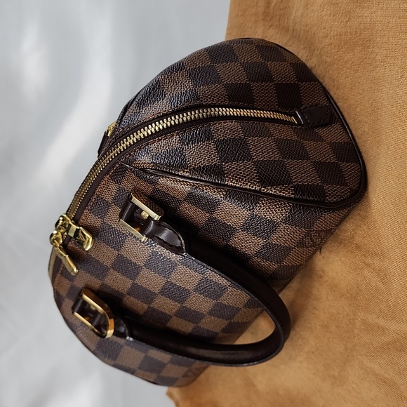Authentic Louis Vuitton Damier Mini Rivera - Picture 5 of 16